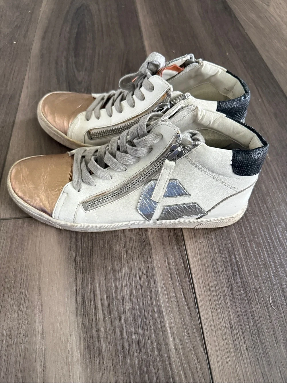 Dolce Vita Women’s Metallic Rose Gold Toe High-Top Sneakers - size 10